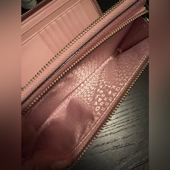 ♠️SOLD♠️Double zipper Kate Spade ♠️ wallet - Picture 6 of 6